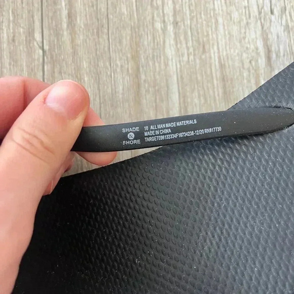 Womens Shade & Shore Black Flip Flops - 10 - Picture 3 of 3